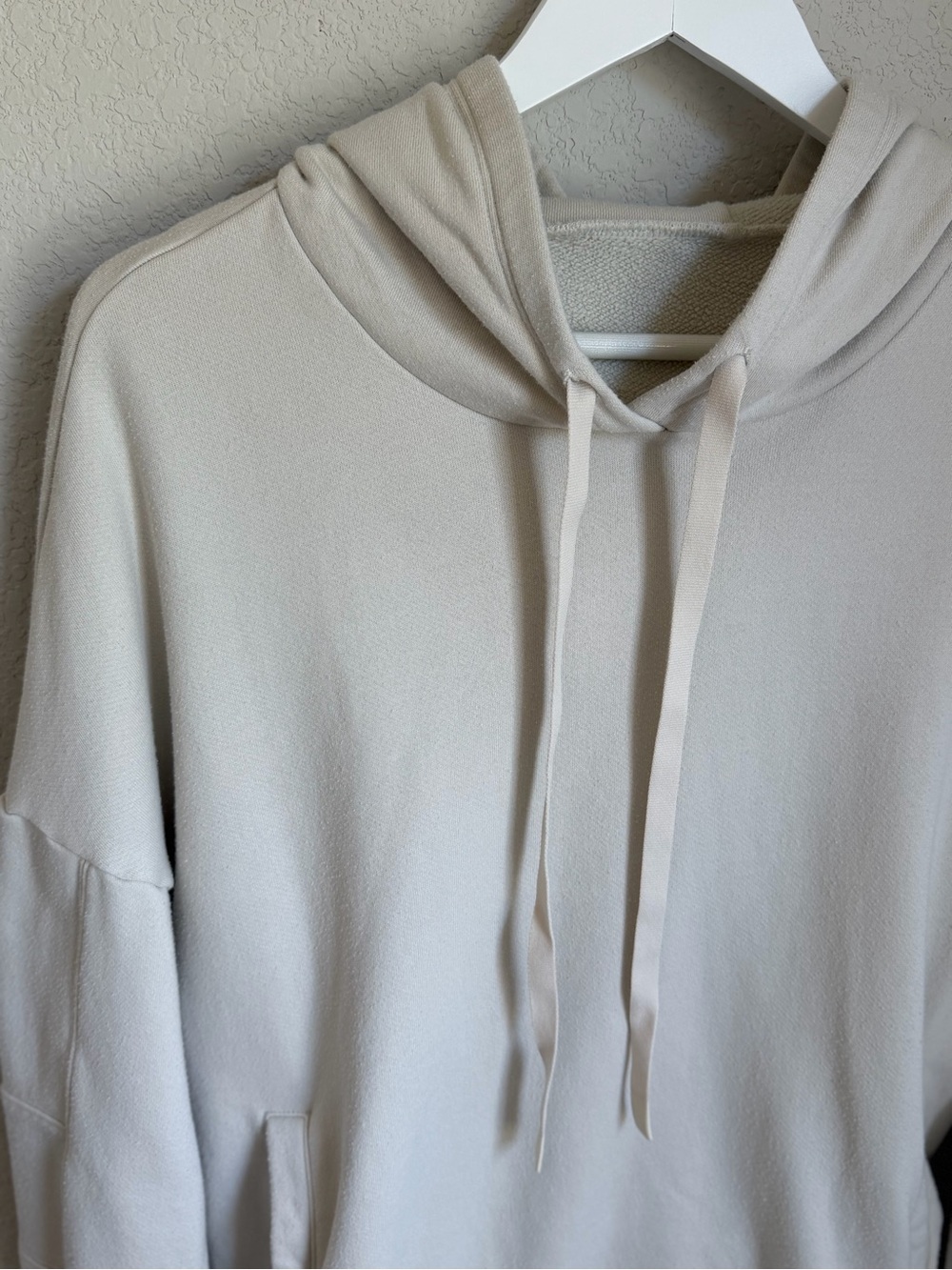 Alo Interval Microfleece Pullover Hoodie